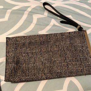 Large wristlet purse